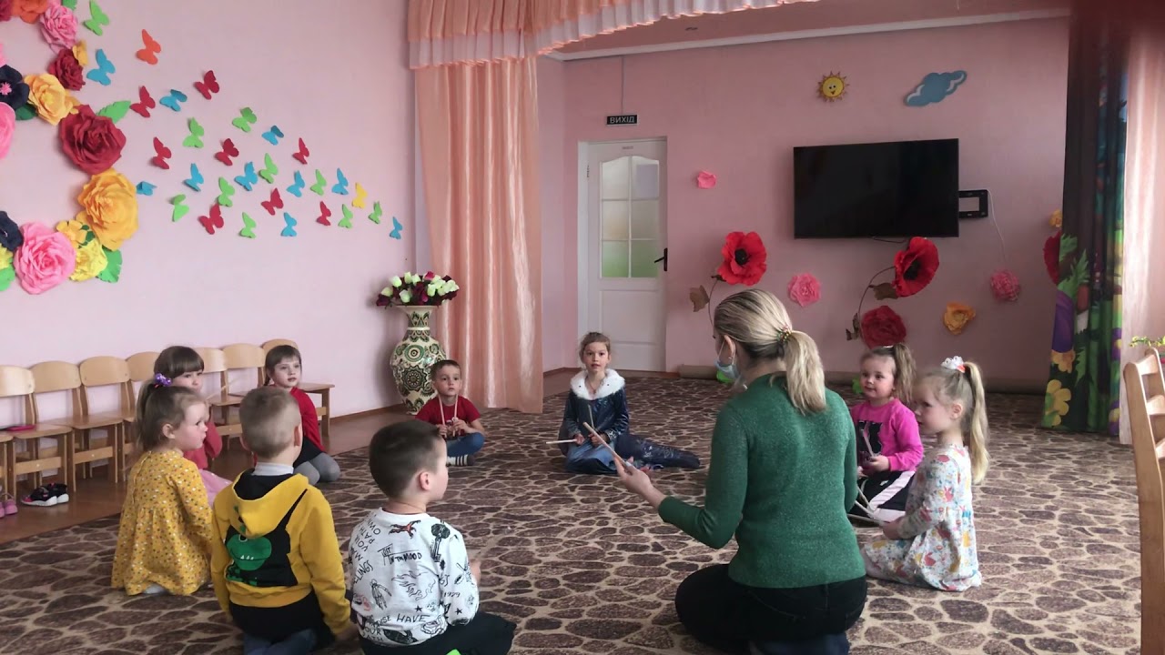 Музично ритмічна гра з клавесами з елементами самомасажу, власний задум