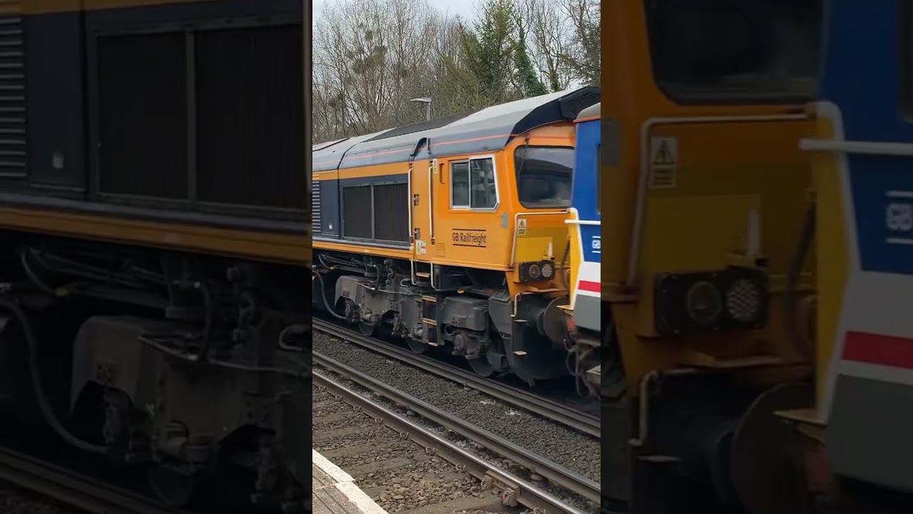 Class 73 speeds through Shawford with 2 tones 