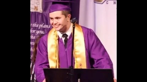 Funny & Inspirational High School Valedictorian Sp...