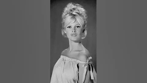 Brigitte Bardot #actress #france #shorts #viral #beautiful #pics #vintage #retro #style #love