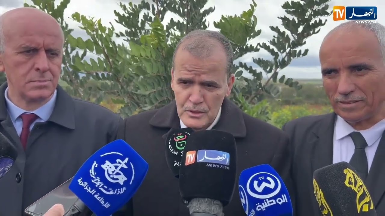 تلمسان: كمال رزيق يعطي إشارة انطلاق شحنات من المنتجات الوطنية للتصدير