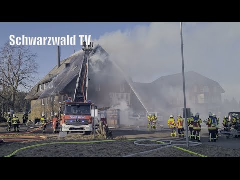 🚨🚜 Bauernprotest nach St. Peter im Schwarzwald unterwegs zu Bundespräsident Steinmeier [18.12.2023]