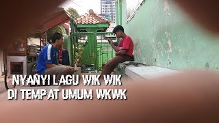 Nyanyi lagu wik wik Thailand di tempat umum