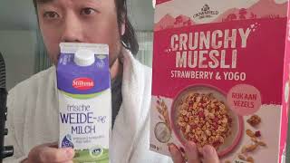 ASMR CRUNCHY MUESLI WITH MILK (EATING SOUNDS & INAUDIBLE WHISPERING)