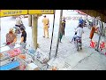 ĐỖ XE TRÊN VỈA HÈ BỊ C..HỬI. NAM THANH NIÊN GỌI LUÔN CSGT RA PHÂN SỬ.