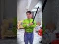 小丑甩脖子