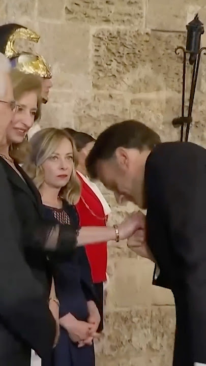 Italy's Meloni Reacts to Macron's Late Arrival to G-7 Dinner