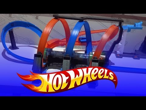 hot wheels action corkscrew crash