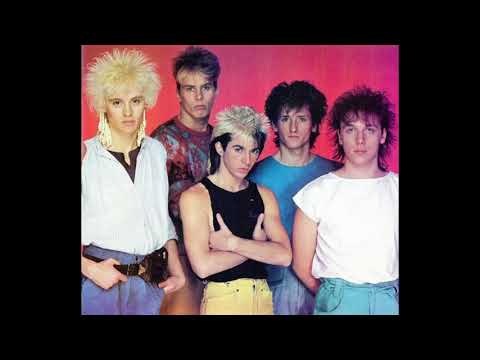 1107 How Kajagoogoo