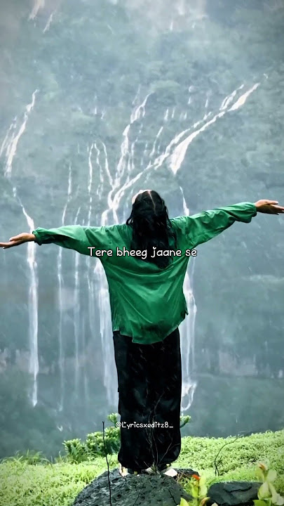 Barish ke aane se☔❤️// Asthetic🌿 lyrics #shorts #love #song#rain #weather#lyrics