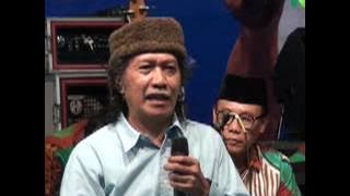 Cak Nun, Cak Suko & Mahasiswi lucu ; 05/2017 ; Simulasi workshop nilai dan peradaban di Sby