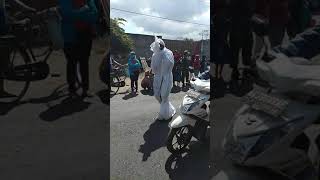 Kocak !!! Pocong njoget dangdut di Tulungagung lagi Viral Karnaval Ringinpitu Kedungwaru