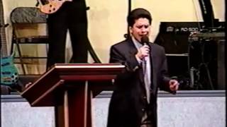 Video thumbnail of "Jehová es Vencedor - Ovidio Barrios - Communion Productions®"