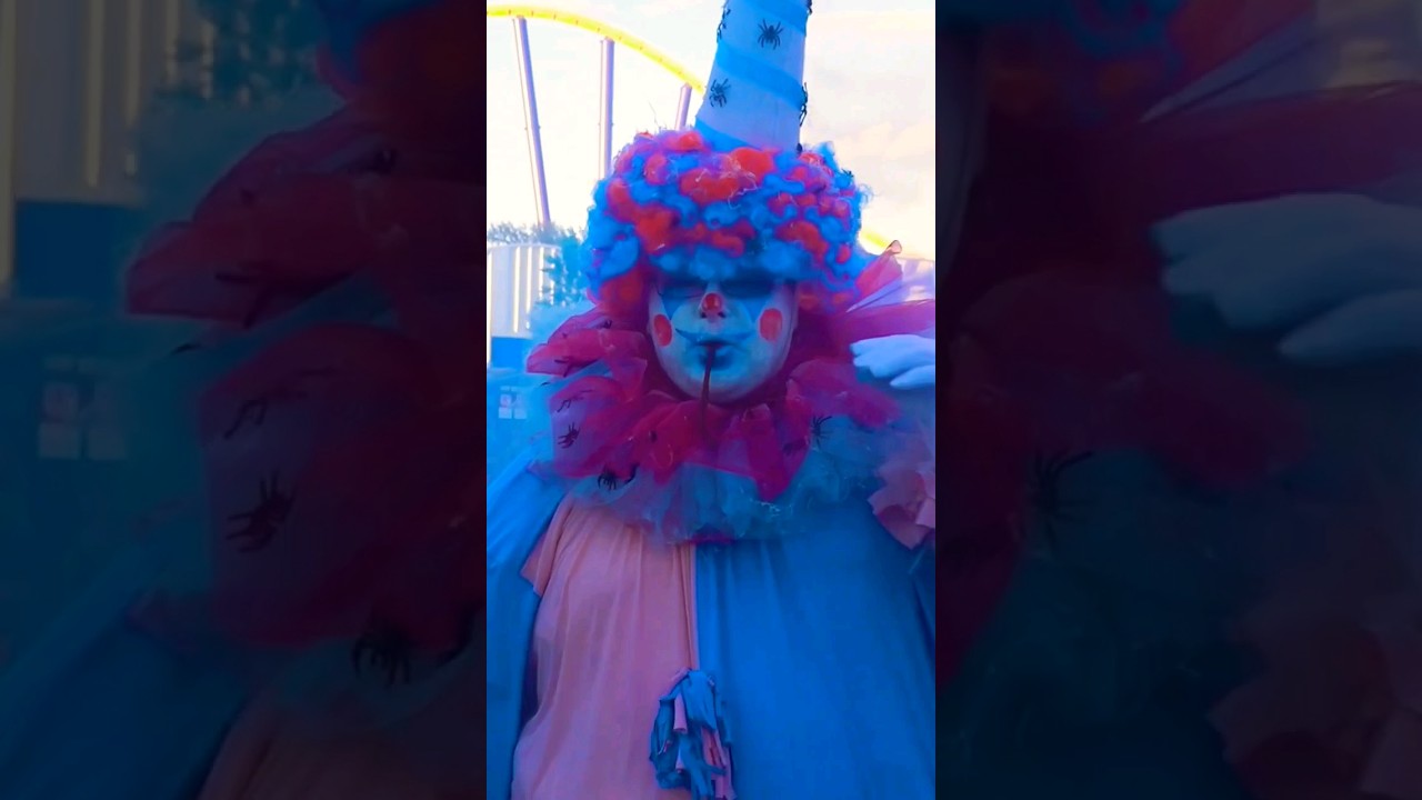 OMG! He slurped up a worm #clown #worms #scareactor