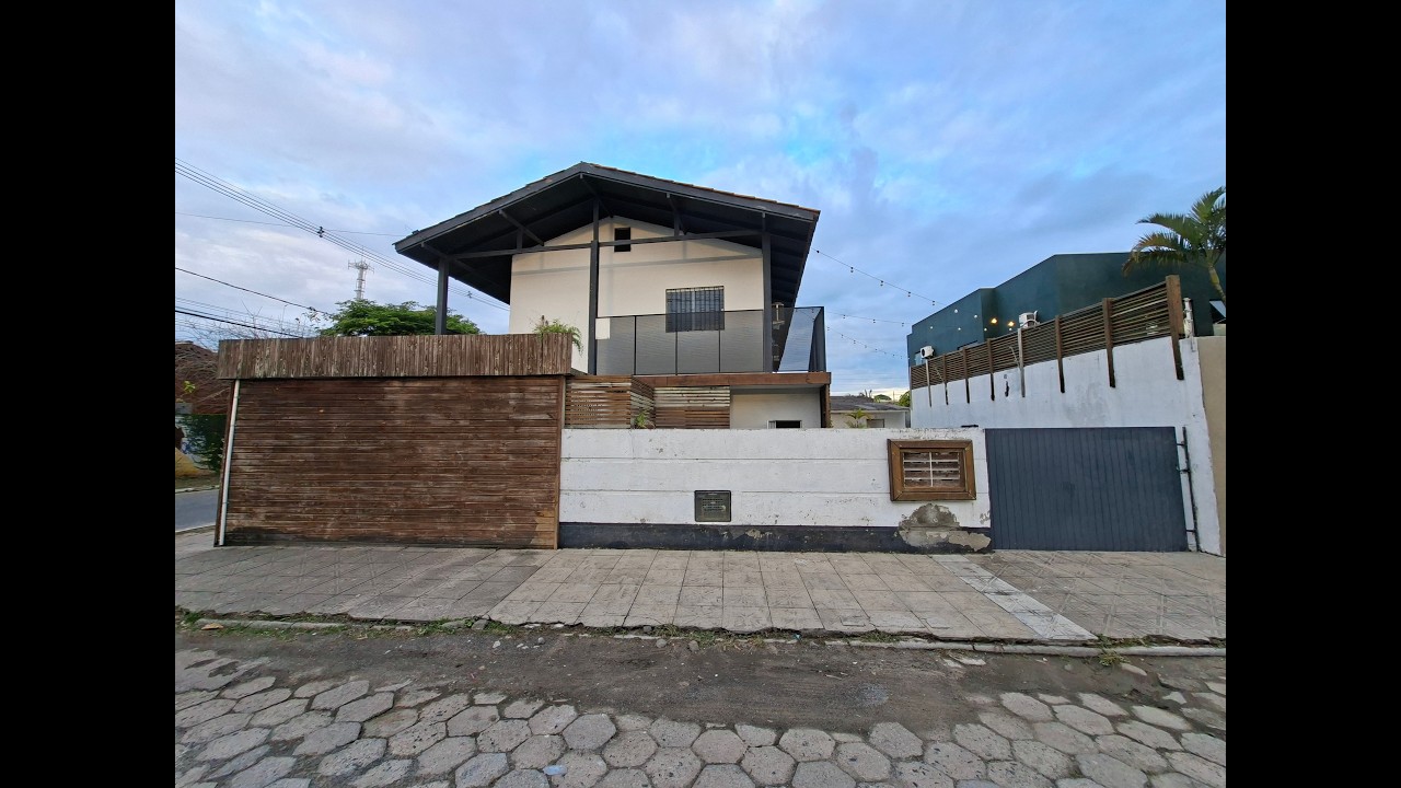 Apartamento com 01 dormitório no bairro: Campeche