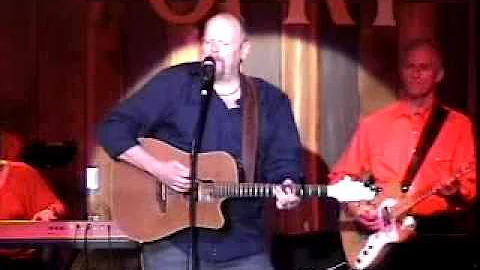 Don't the Girls all get Prettier performed by Darr...