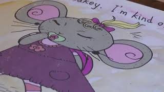 Menina De 5 Anos Lendo O Livro Legendado Em Português Br