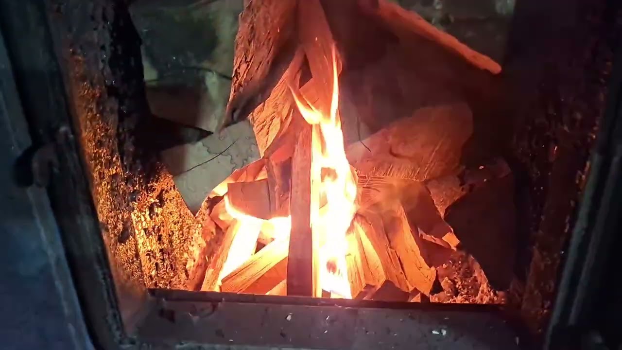 Cum Se Aprinde Focul La Centrală ❌