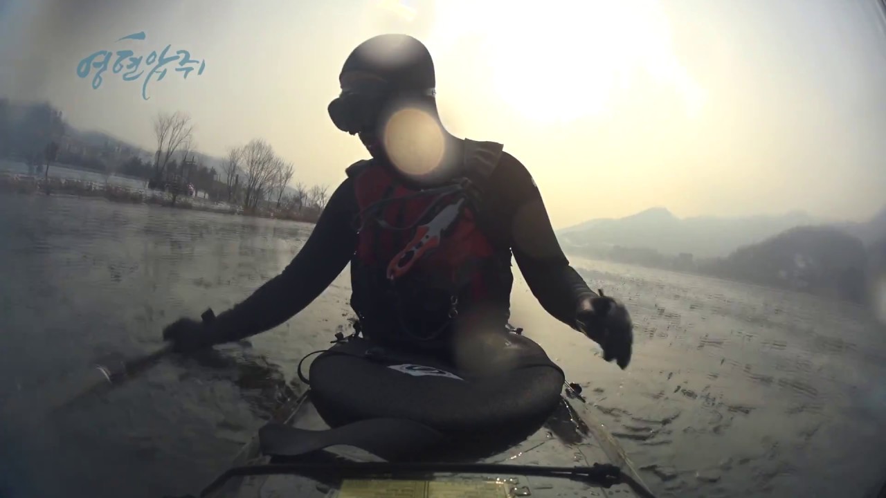 ice kayak rolls - REBEL Greenland T