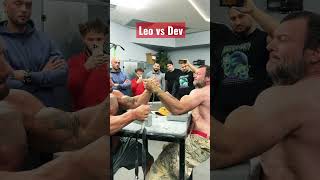 Leonidas Arkonas vs Devon Larratt Resimi