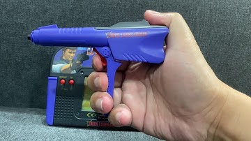 SEGAs’ Virtua Cop LCD game by Tiger Electronics