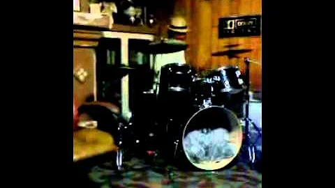 RIKKI GORDON on Drums live in SF at his studio..