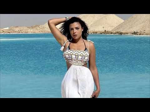 ناهد السباعي تثير الجدل بالمايوه سعره مفاجأة 