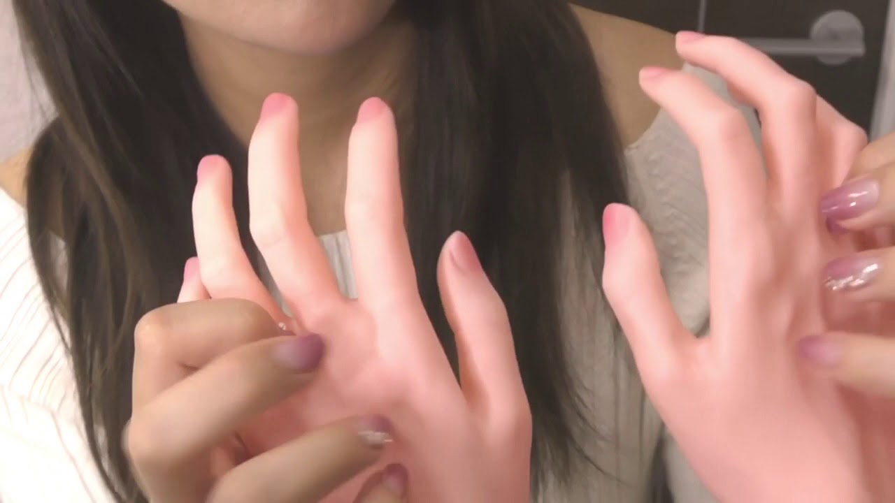 【ASMR】ハンドくんをタッピングします🎶Tapping Soft vinyl HANDS 【No Talking】