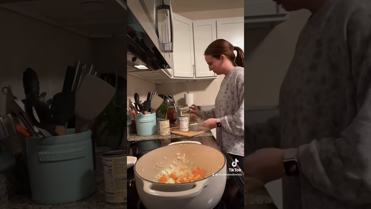 Quick and Spicy Tomato Soup