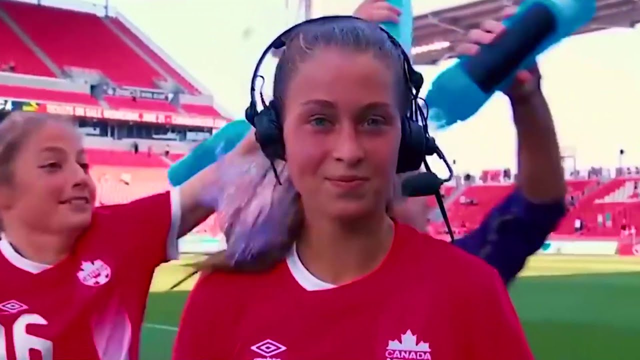 FUNNIEST MOMENTS IN WOMEN'S FOOTBALL YouTube