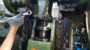 Punch Die Setting On Power Press Machine