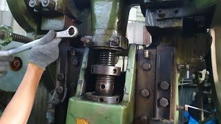 Punch Die Setting On Power Press Machine