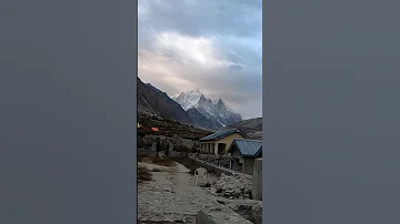 #shorts #youtubeshorts #ytshorts #uttarakhand #gangotri #gaumukh #shivalingpeak #shivaling #peak