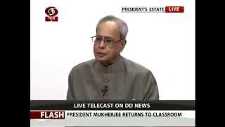 President Pranab Mukherjee teaches students on Teacher's day