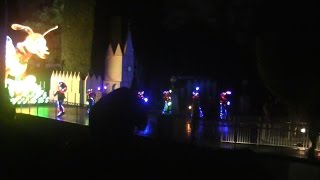 Paint The Night Backstage From The Train - Disneyland