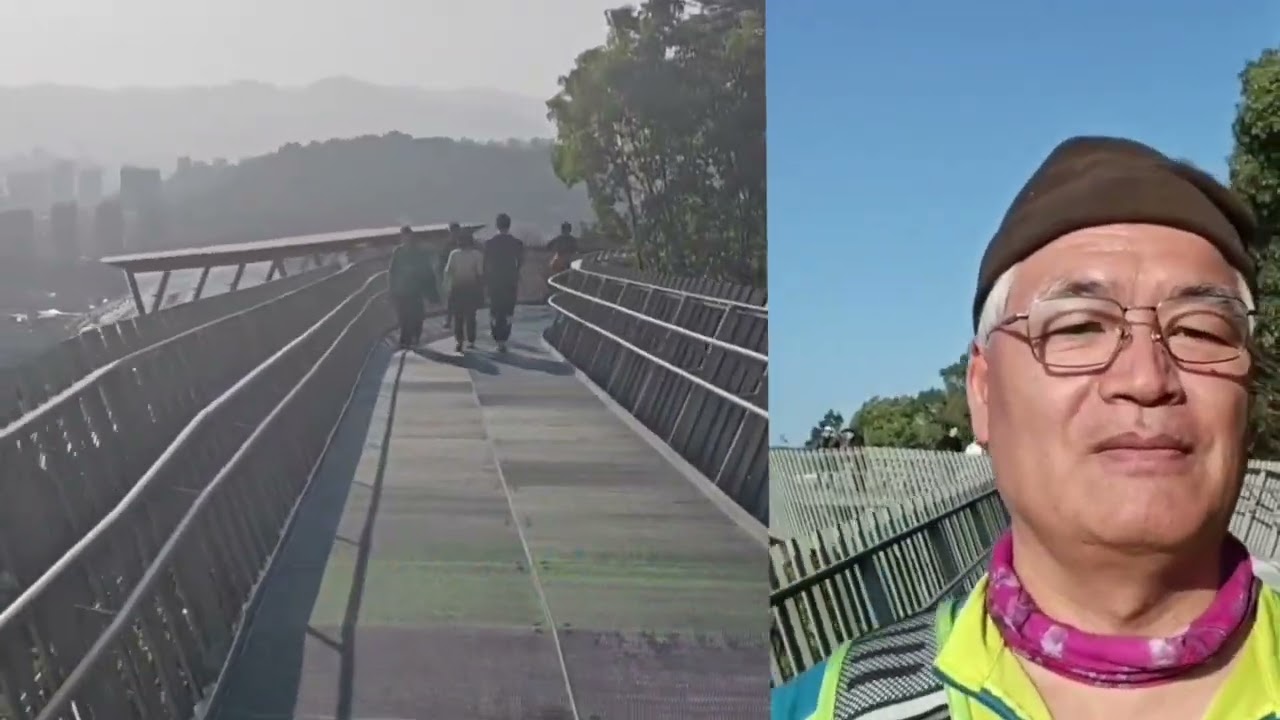 在福州著名的福道上徒步5公里，空中栈道上还可以走轮椅，真人性化！