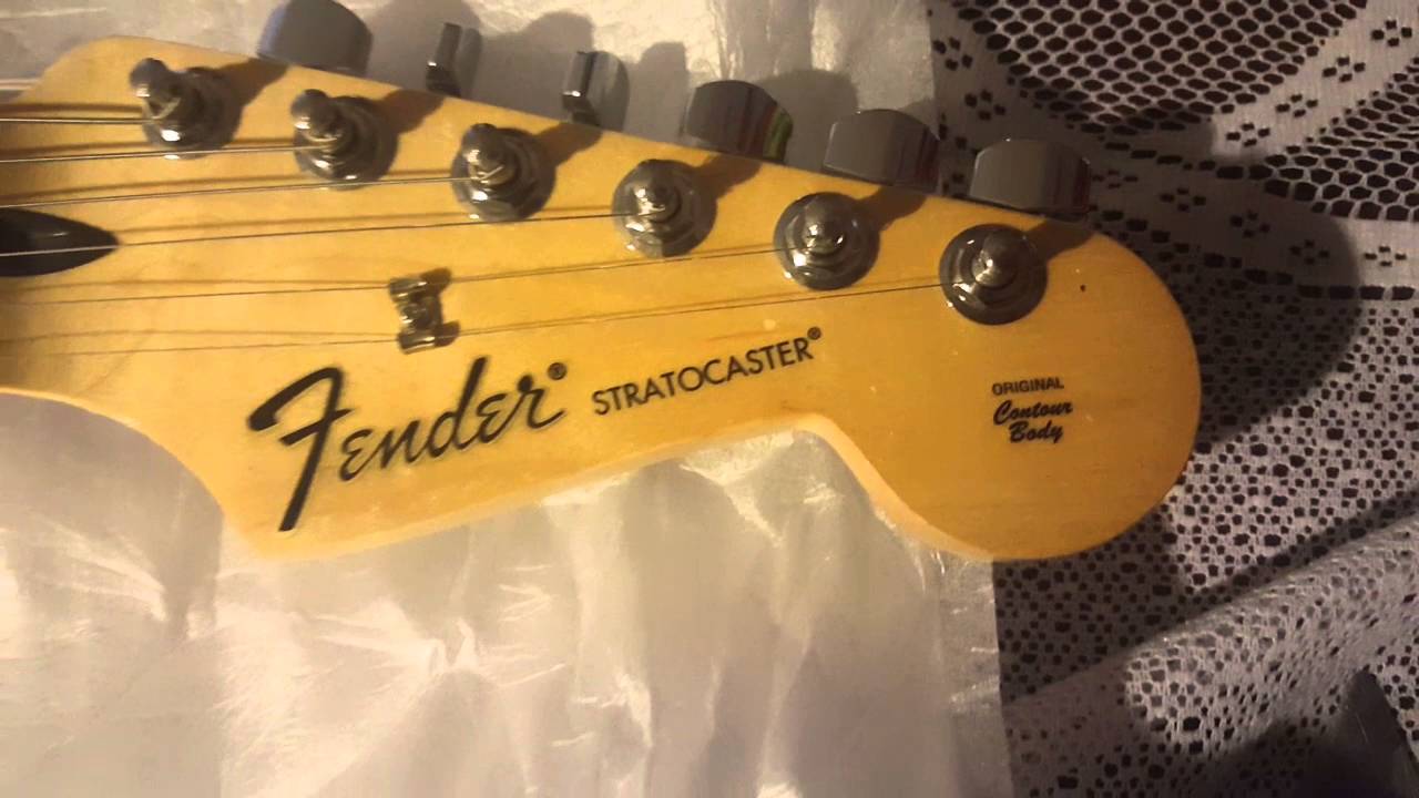 Unboxing Fender Stratocaster Standard Mexicana - YouTube