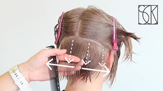 GRADUATED BOB WITH ASYMMETRY - by SCK