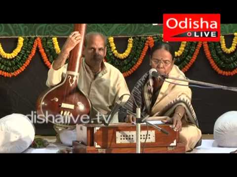 Shyamamani Devi   Lajare Sarigali Aaja   Odissi Vocal Song  OdishaLIVE