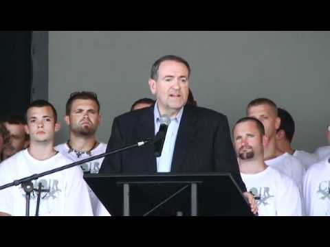 Mike Huckabee speaks at the HOG Ride Part 1