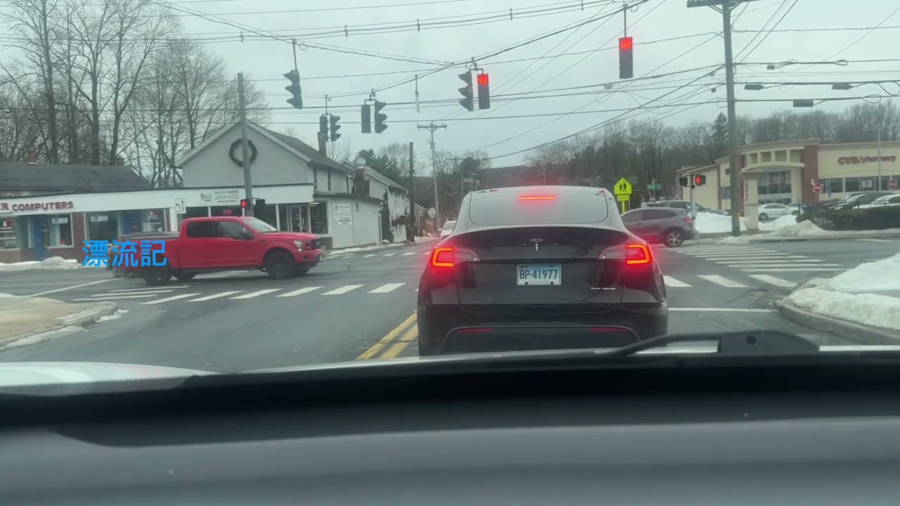 與家人一起吃午餐Having lunch with family