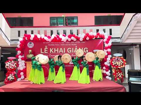 VŨ KHÚC QUAI THAO - Khối THPT trường Hai Bà Trưng chào mừng Lễ khai giảng