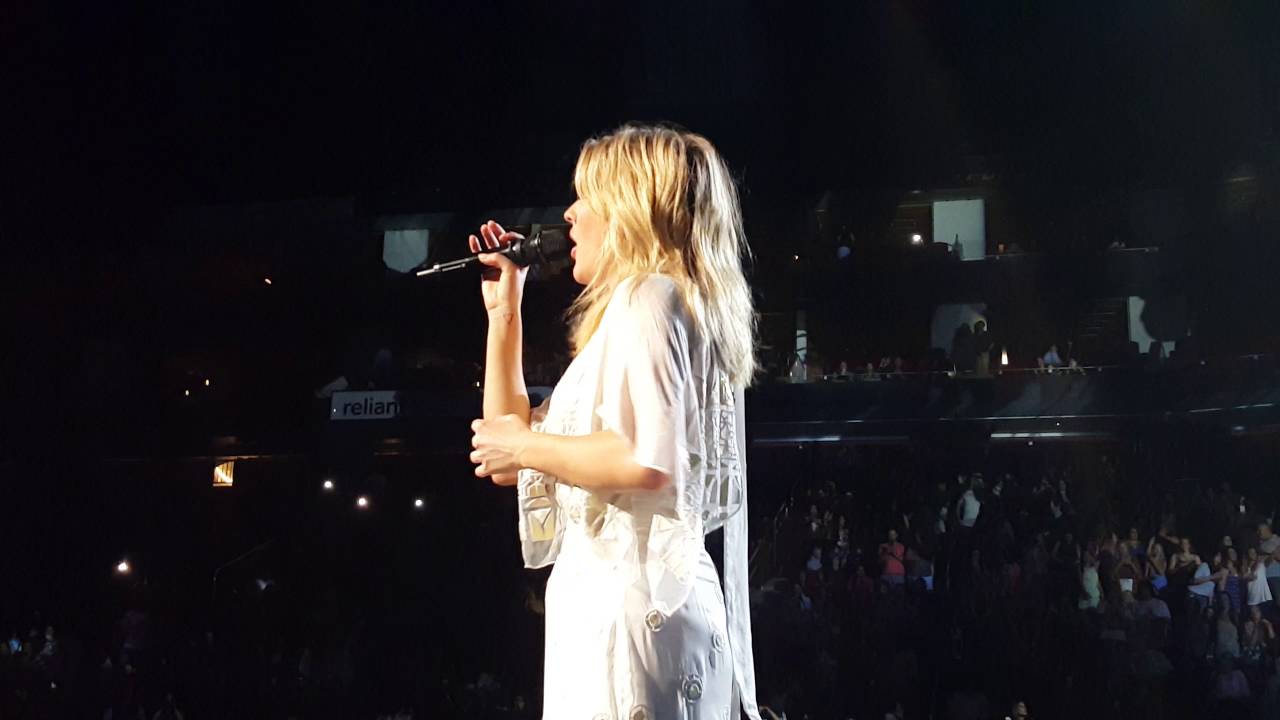 Ellie Goulding Lights (Live, Houston) YouTube