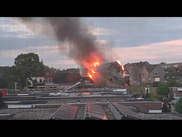 Zeer grote brand Steenstraat Boxmeer 24-8-2023 (deel 1)