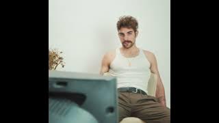 Saint Levant - Very Few Friends