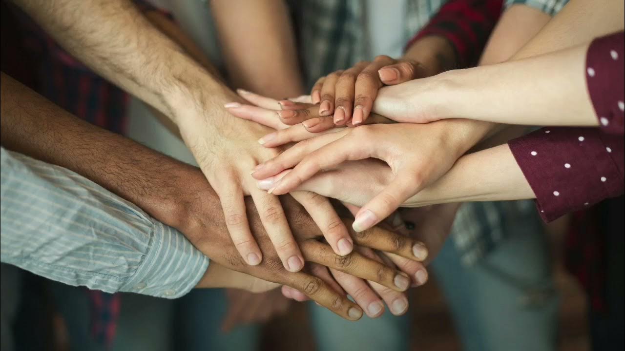 People holding hands. People holding hands. Люди сложили руки вместе. Люди держатся за руки. Держитесь люди.