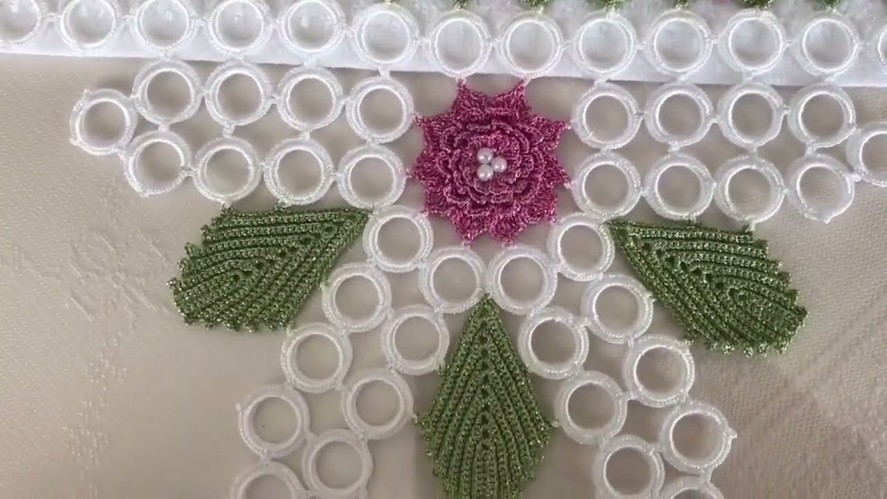 Halkalı, Çiçekli Havlu Kenarı Yapımı