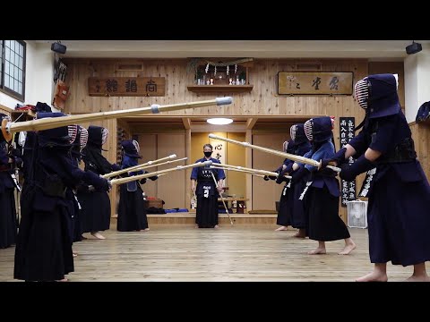 Vidéo: Comment se fait le kendo ?