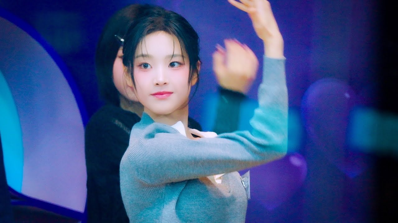 [4K] 241028 트리플에스 지연 'Invincible + Rising + Girls Never Die' 직캠 (tripleS JiYeon FanCam)