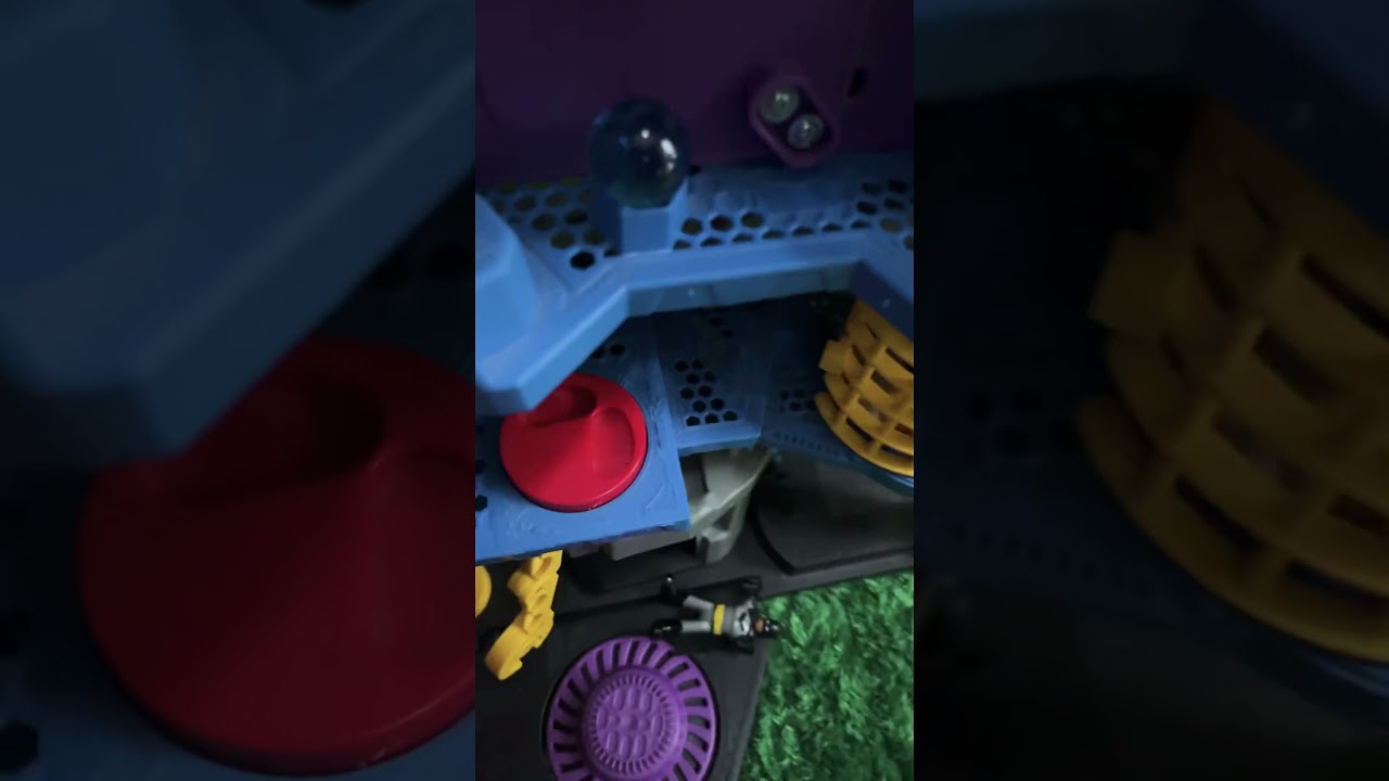 Playing with the toys bat cave king w 64